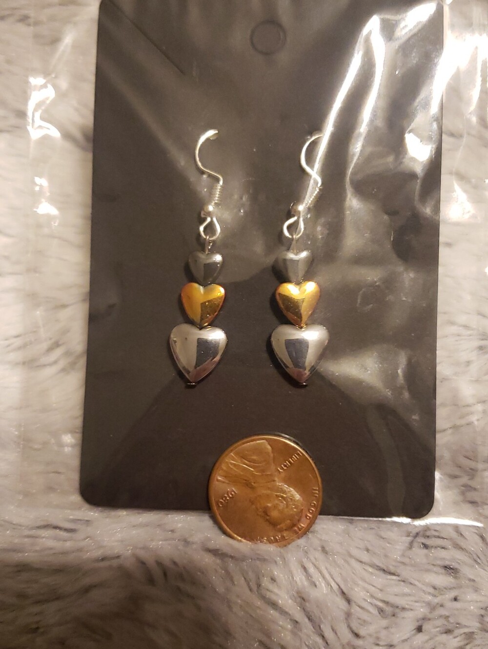 Women's Two-Tone Heart Drop Earrings Gold & Silver NWT - Picture 4 of 5